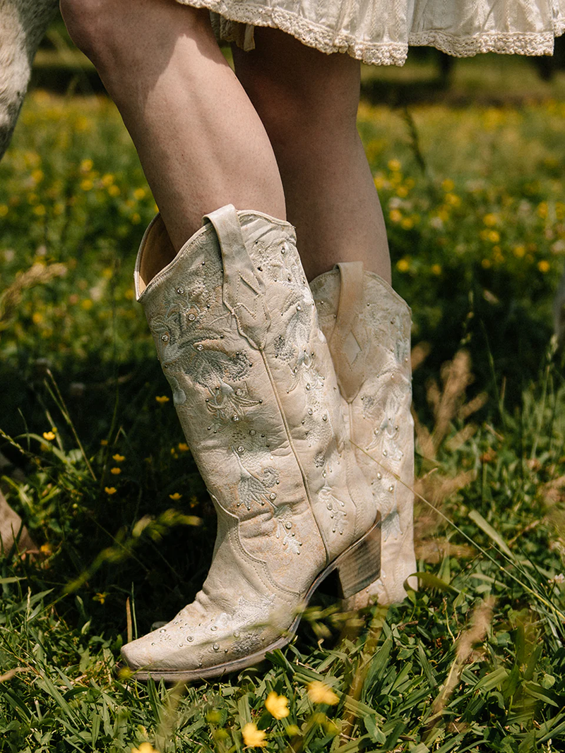 A3521 - White Embroidered & Crystal Boot